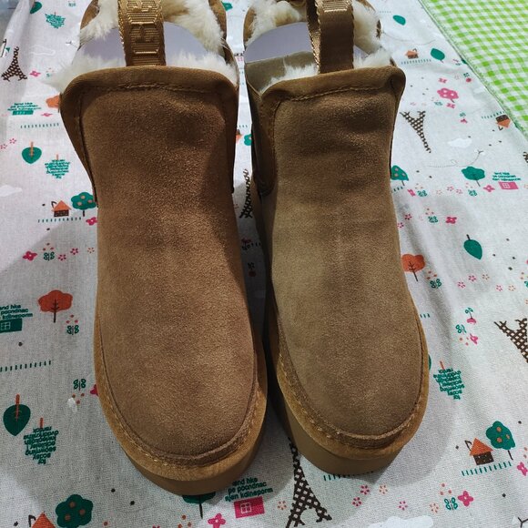UGG Neumel Platform Chelsea Brown Boots - Picture 3 of 9